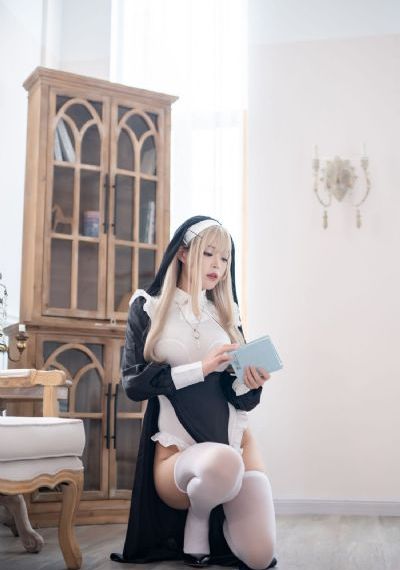欧洲美女视频亚洲美女视频_超清在线观看高清